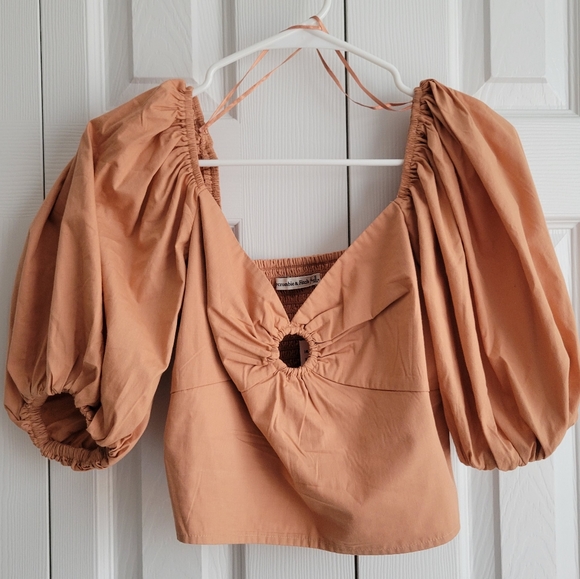 Abercrombie puff sleeve crop top - Picture 1 of 3